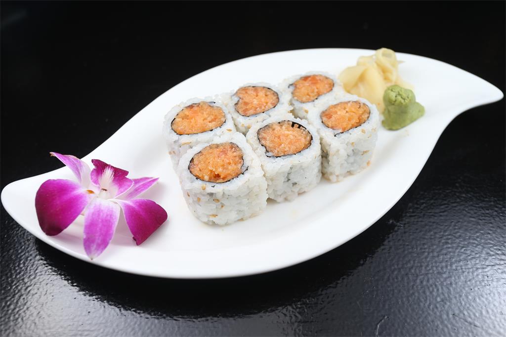 21. spicy salmon maki